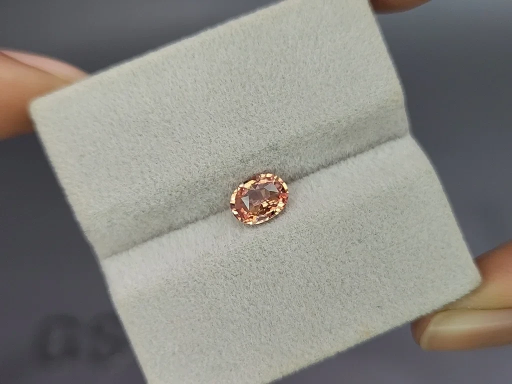 Saphir Padparadscha non chauffé taille ovale 1,03 carat, Sri Lanka  Image №4