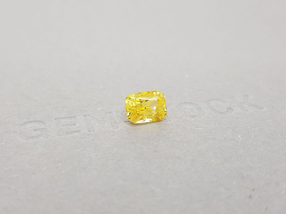 Vivid Yellow radiant-cut yellow sapphire 2.55 ct, Sri Lanka Image №2
