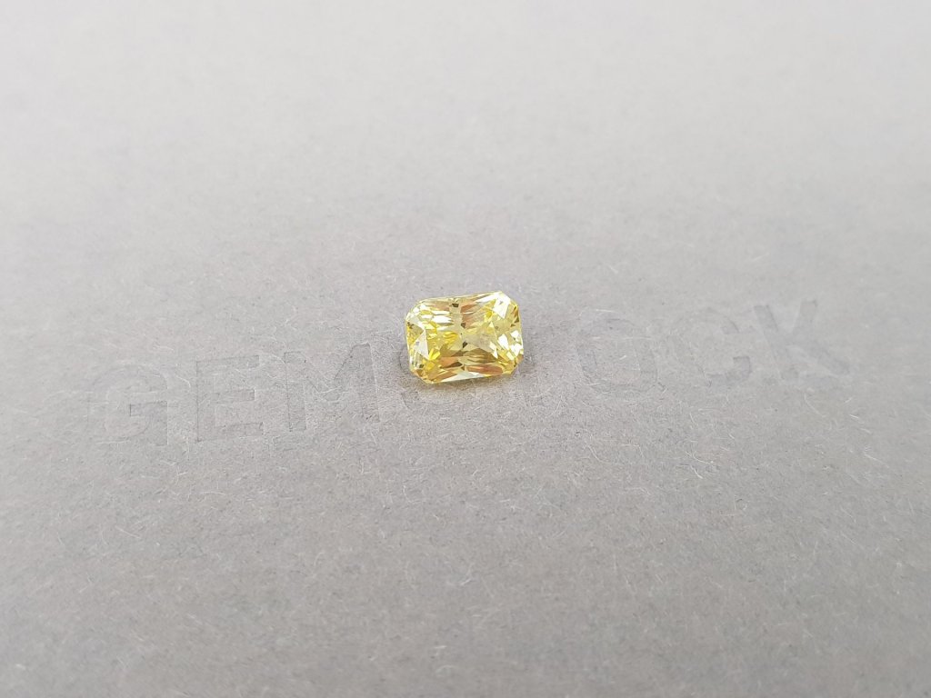 Unheated radiant cut yellow sapphire 2.10 ct, Sri Lanka Image №3