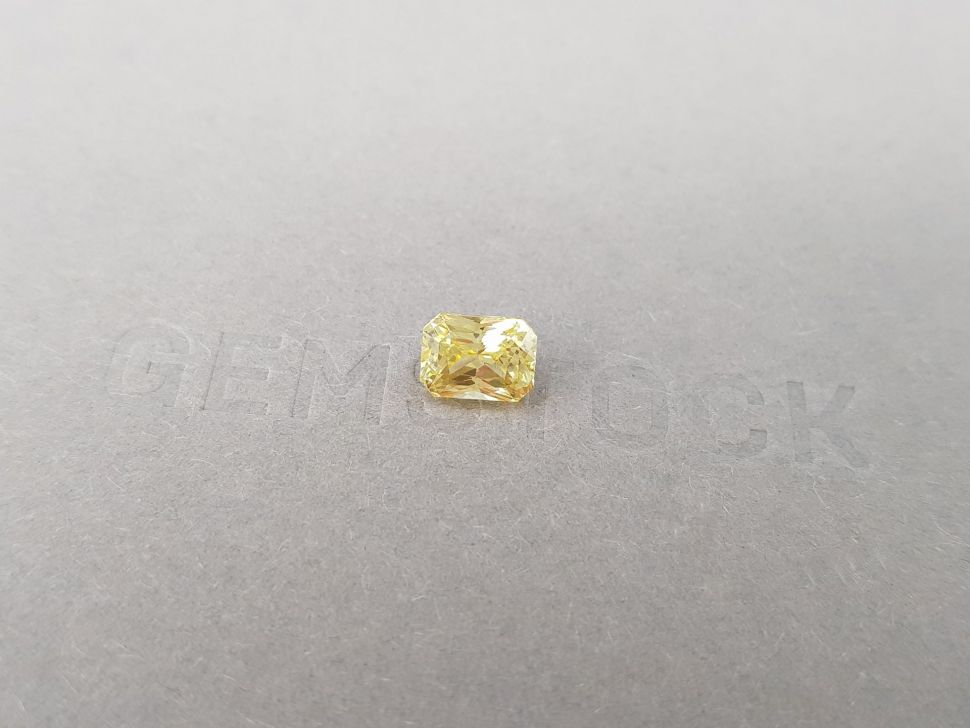 Unheated radiant cut yellow sapphire 2.10 ct, Sri Lanka Image №4