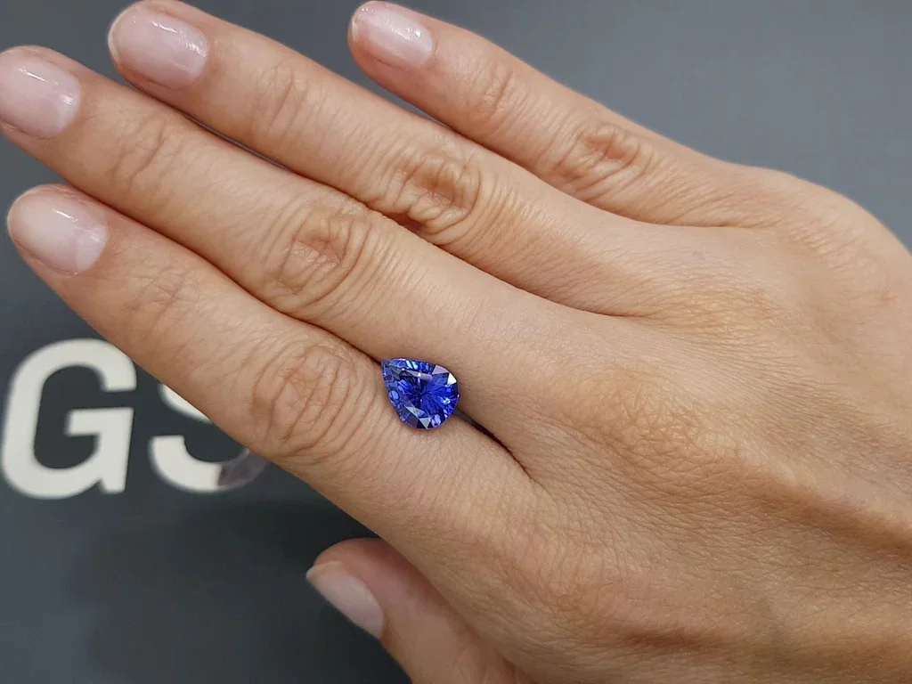 Electric blue sapphire 3.57 carats in pear shape, Sri Lanka Image №2