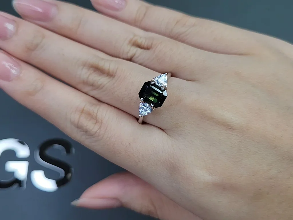 Unheated sapphire Bi-color octagon cut 2.55 carats, Madagascar Image №5