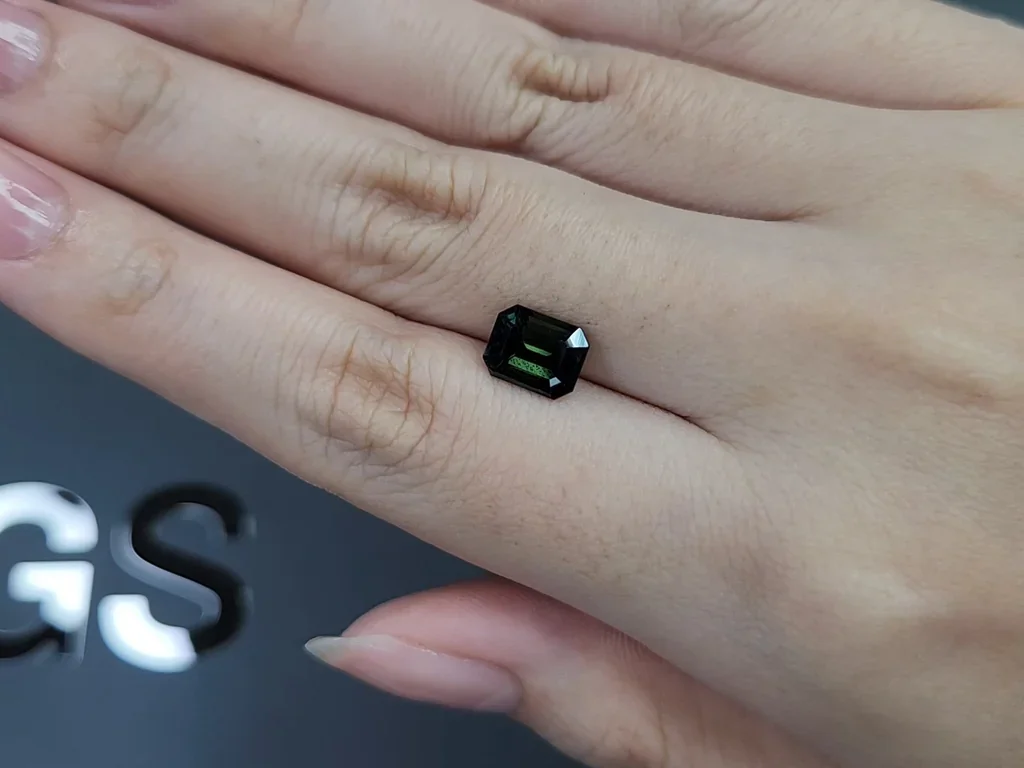 Unheated sapphire Bi-color octagon cut 2.55 carats, Madagascar Image №2