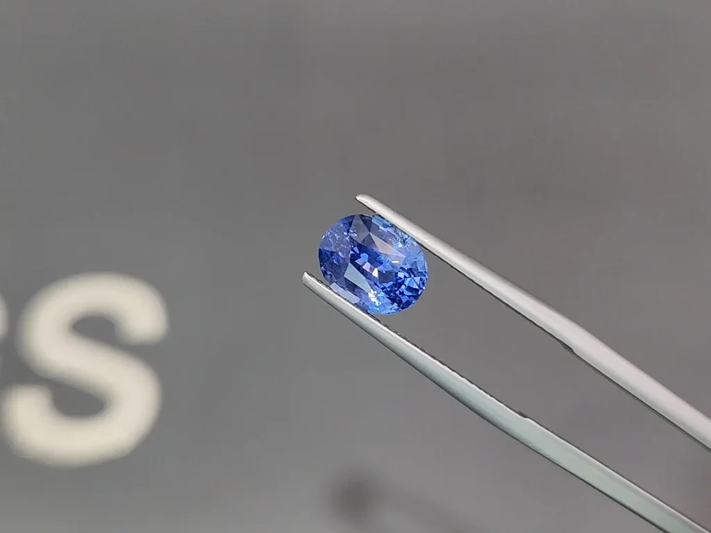 Unheated sapphire Cornflower Blue oval cut 3.05 carats, Sri Lanka Image №3