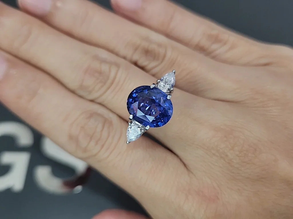 Saphir bleu taille ovale de 5,80 ct, Sri Lanka Image №5
