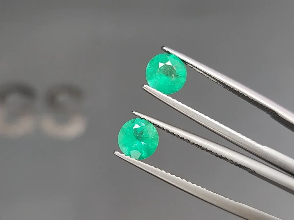 Pair of emeralds round cut 1.48 carats, Colombia Image №3