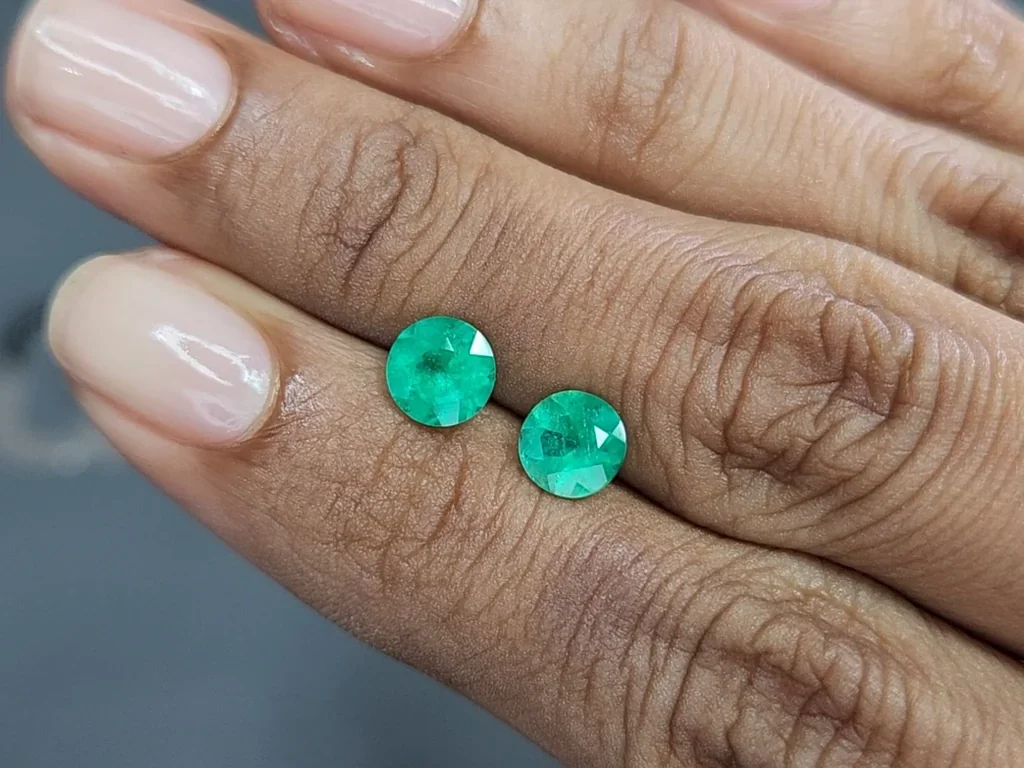 Pair of emeralds round cut 1.48 carats, Colombia Image №2