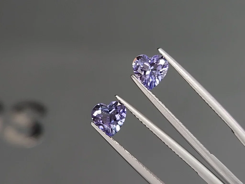 Pair of tanzanites heart shape 1.93 carats, Tanzania Image №3