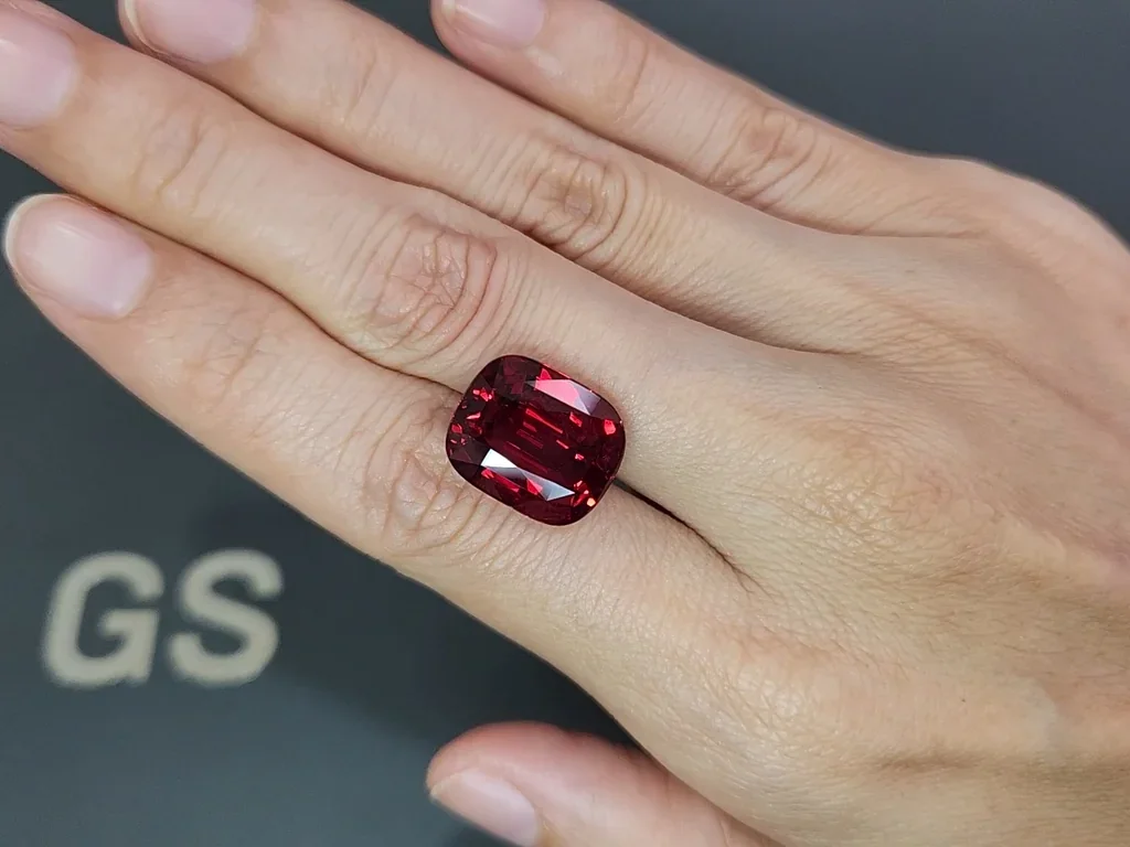 Investment grade Vibrant Pigeon Blood ruby cushion cut 14.05 carats, Madagascar (GRS, AGL, SSEF) Image №2