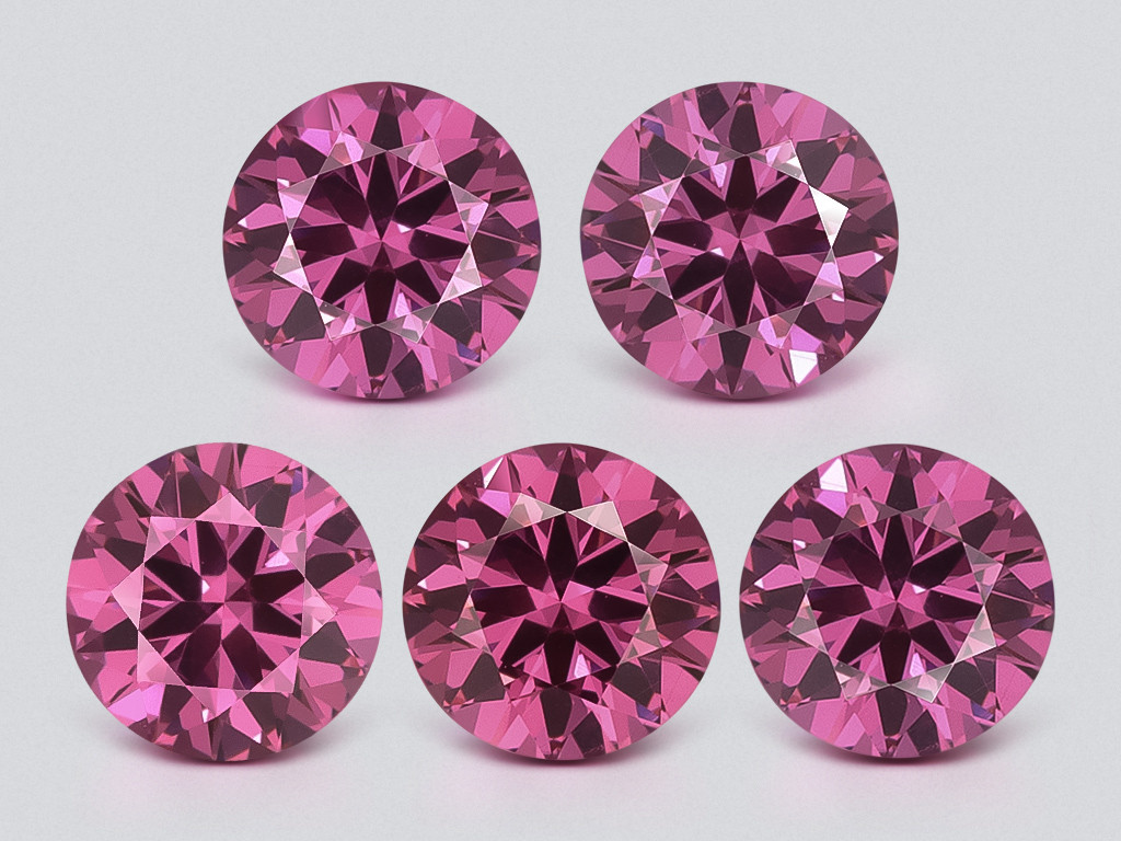 Lot de grenats rhodolite, taille ronde 2,66 carats, Madagascar  Image №1