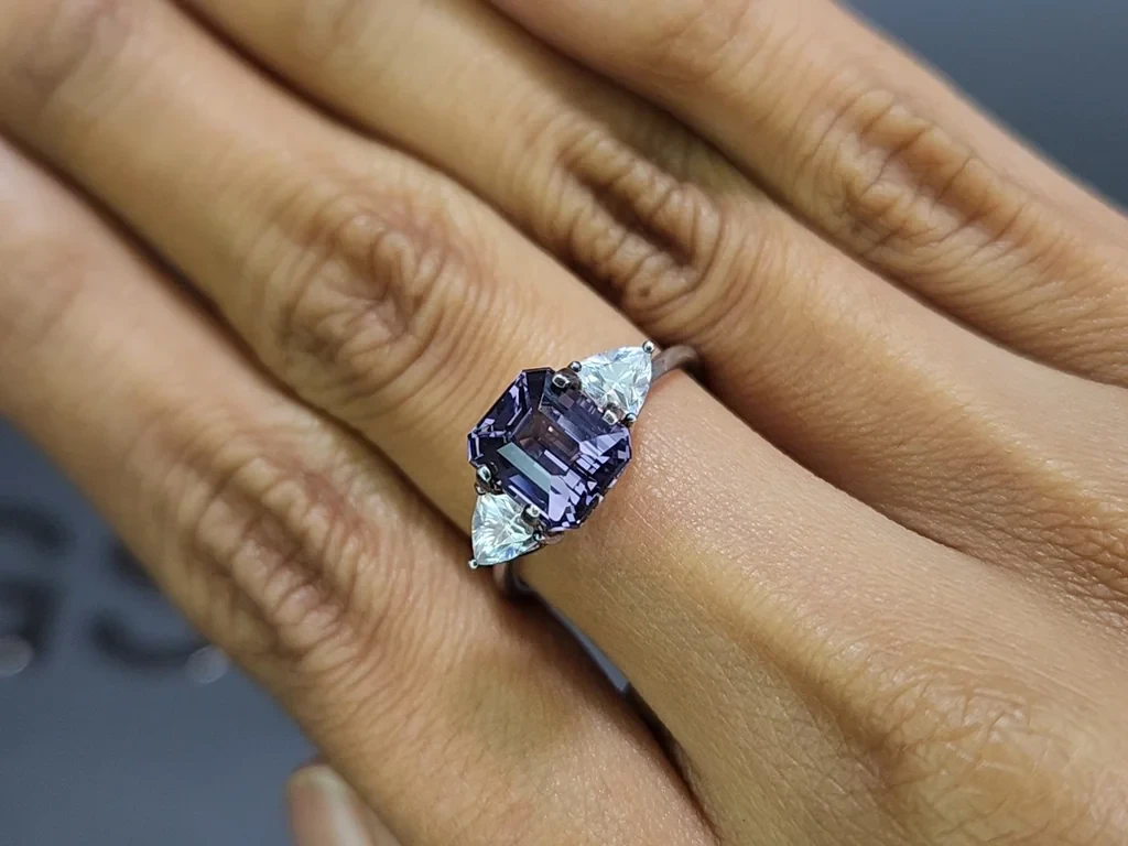 Spinelle gris-violet taille octogonale 3,09 carats, Tanzanie Image №5
