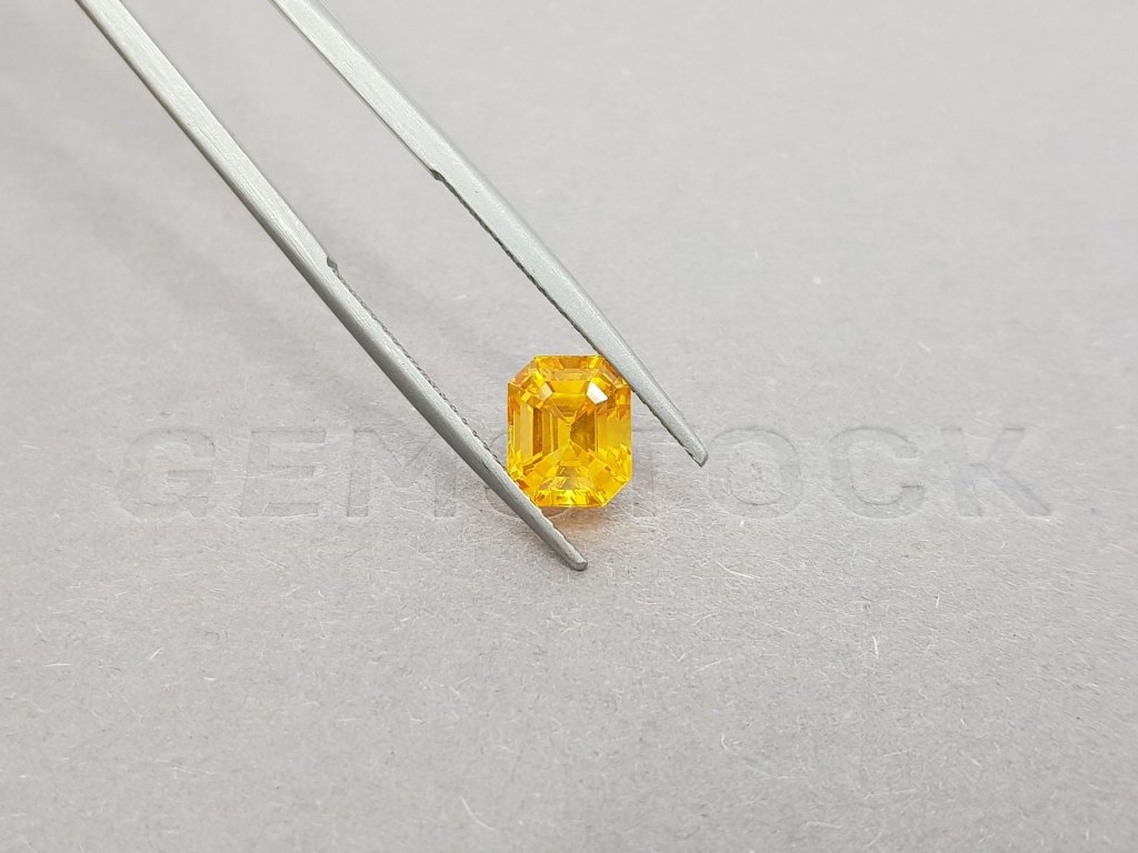 Honey yellow octagon sapphire 2.58 ct, Sri Lanka Image №2