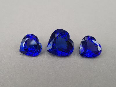 Set of Royal Blue tanzanites 43.75 ct  in heart shape from Tanzania photo