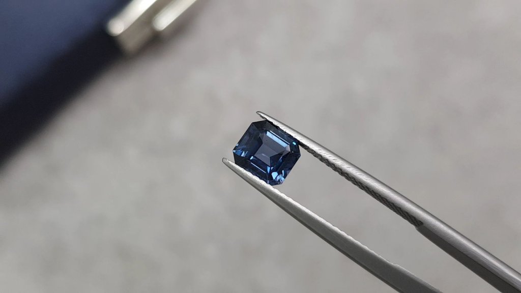Cobalt blue spinel 1.47 ct in octagon cut from Tanzania Image №3
