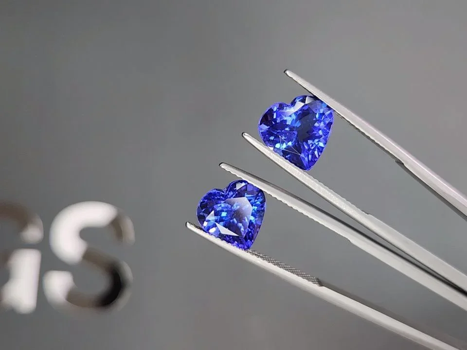 Par de tanzanitas talla corazón 6,67 quilates, Tanzania  Image №3