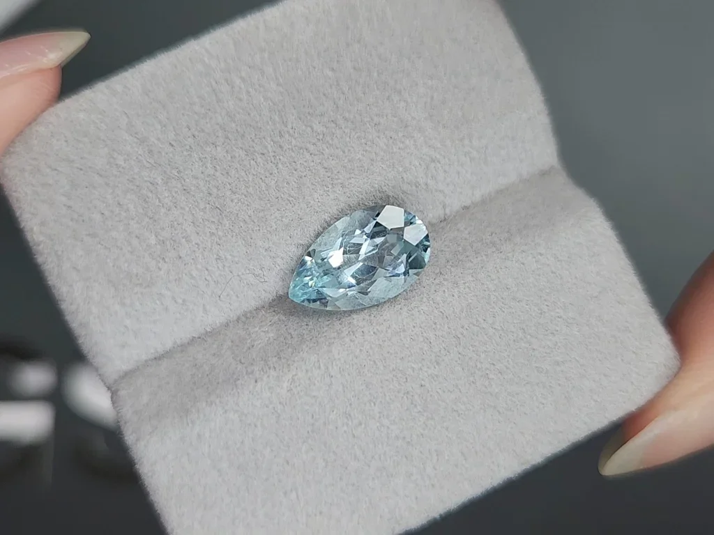 Aigue-marine bleue douce taille poire de 2,43 carats, Afrique Image №4