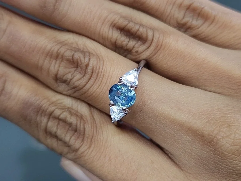 Unheated sapphire Teal oval cut 1.52 carats, Sri Lanka Image №5