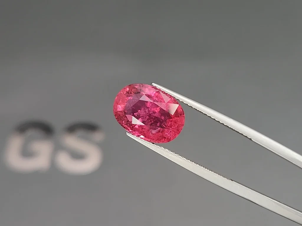 Tourmaline rubellite oval cut 5.51 carats, Africa Image №3