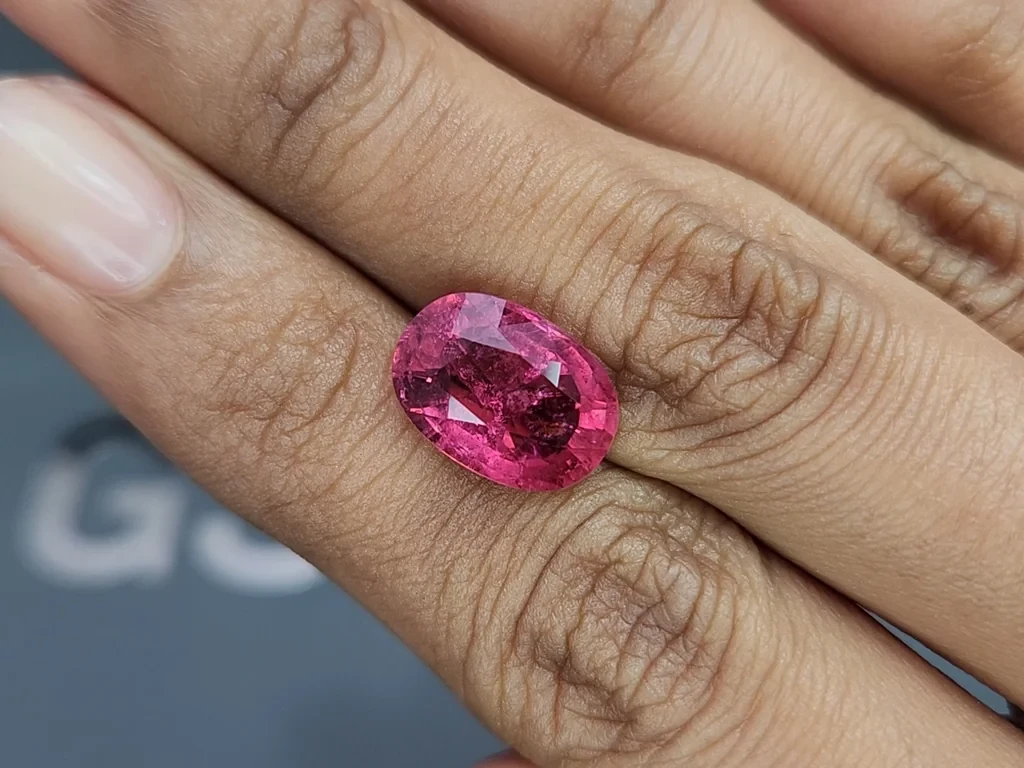 Tourmaline rubellite oval cut 5.51 carats, Africa Image №2