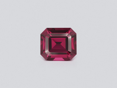 Purple garnet rhodolite octagon cut  6.64 carats, Tanzania photo
