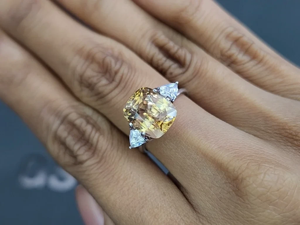 Gelber zirkon kissenförmiger 8,50 karat, Tansania Image №5