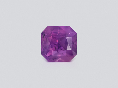 Saphir violet non chauffé taille radiant 8,32 carats, Sri Lanka photo