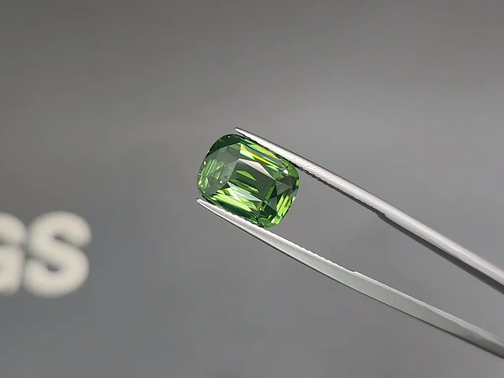 Green cushion cut natural zircon 7.59 carats, Sri Lanka Image №3