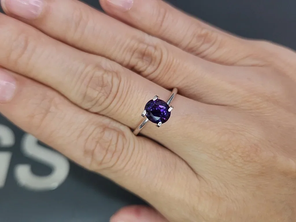 Unheated purple sapphire oval cut 1.62 carats, Sri Lanka Image №5