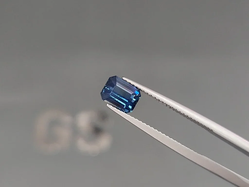 Unheated sapphire Teal octagon 1.57carats, Sri Lanka Image №3