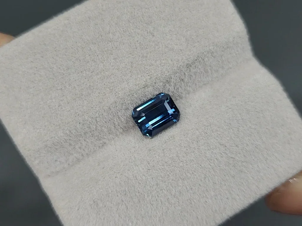 Unheated sapphire Teal octagon 1.57carats, Sri Lanka Image №4