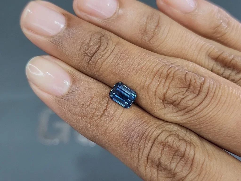 Unheated sapphire Teal octagon 1.57carats, Sri Lanka Image №2