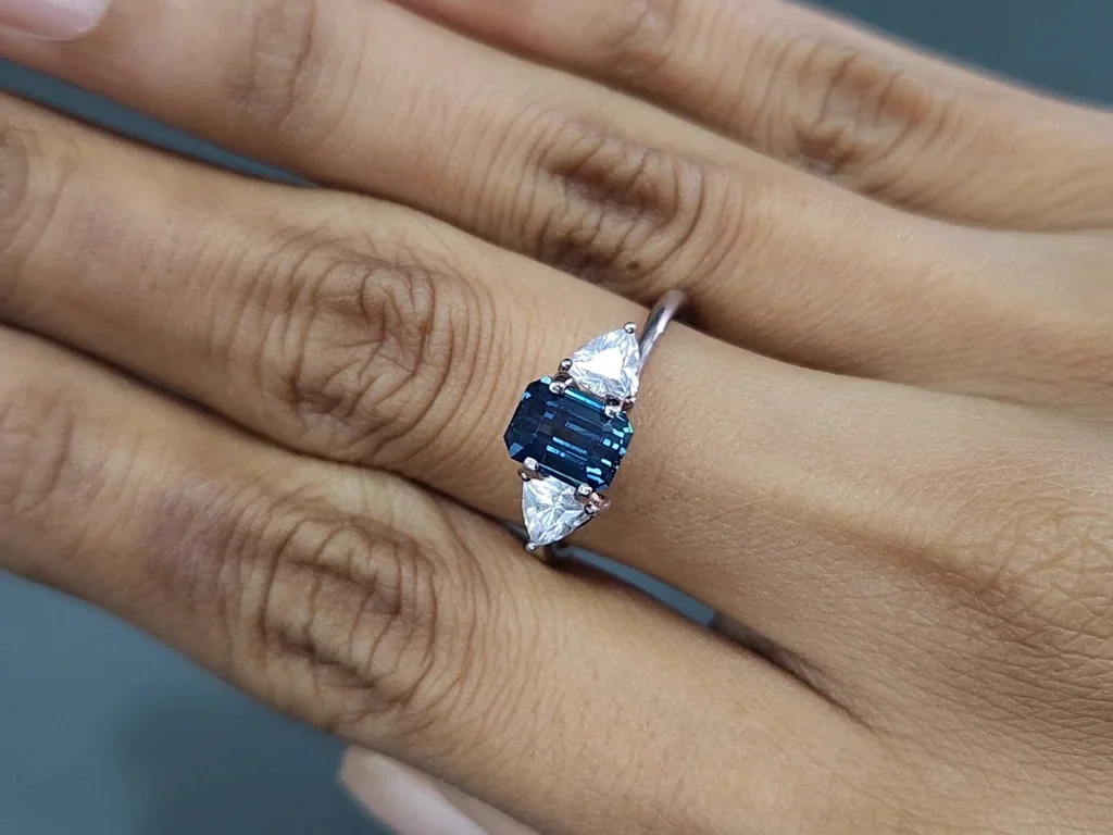 Unheated sapphire Teal octagon 1.57carats, Sri Lanka Image №5