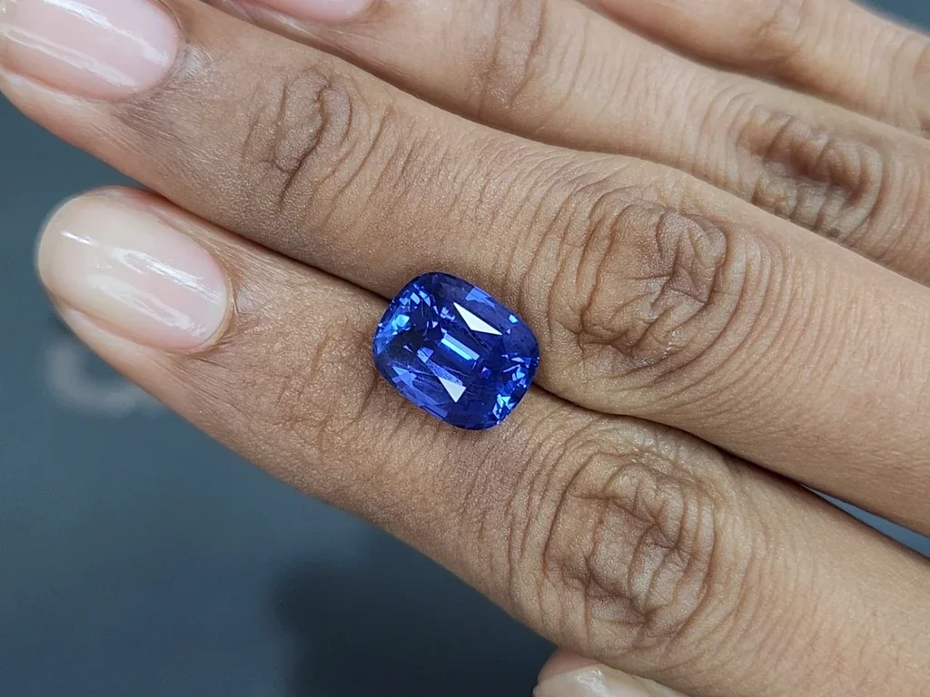 Zafiro azul real de talla cojín sin calentar de 7,70 quilates, Sri Lanka Image №2