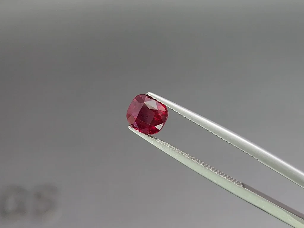 Unheated ruby Pigeon blood cushion cut 1.60 carats, Mozambique Image №3