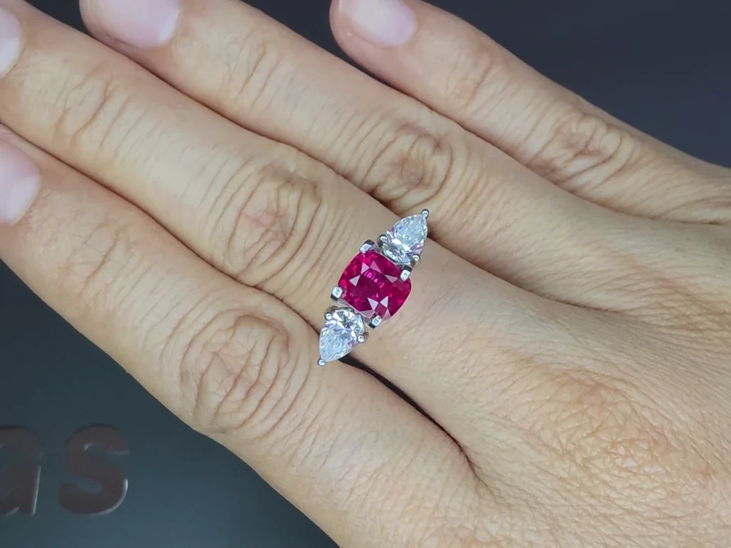 Unheated ruby Vivid pink red cushion cut 2.03 carats, Sri Lanka Image №5