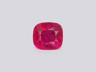 Rubis non chauffé, d'un rose-rouge vif, taille coussin 2,03  carats, Sri Lanka photo