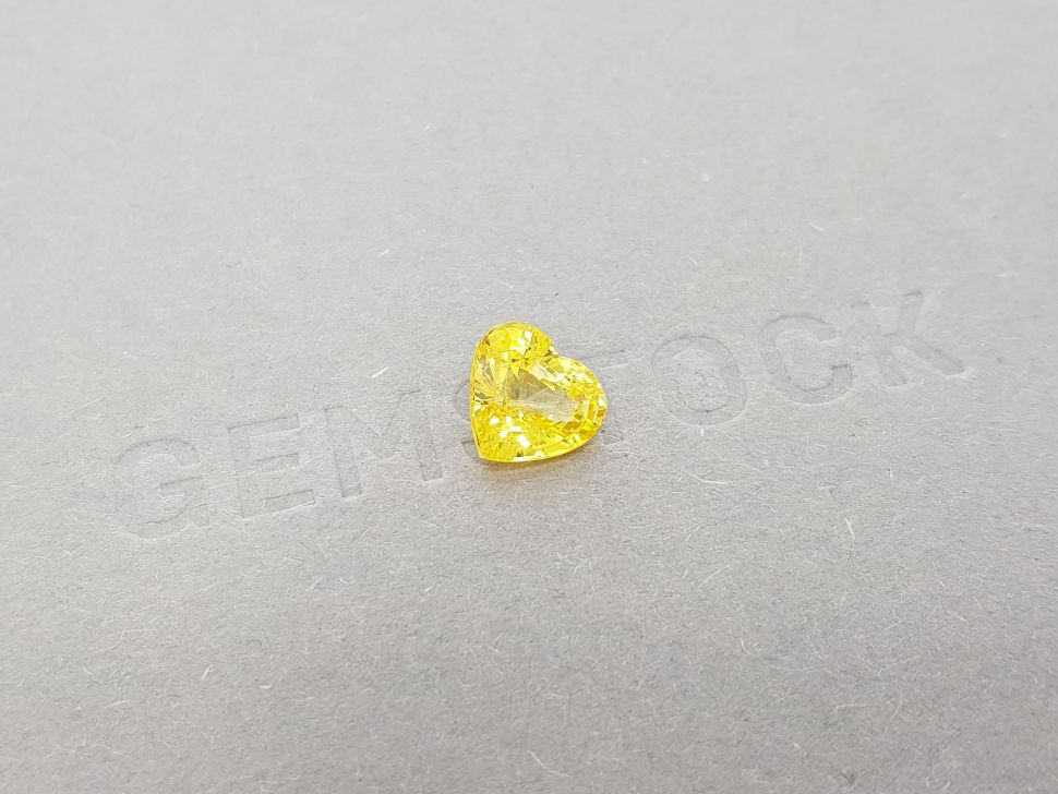 Yellow sapphire in rare cut heart 2.68 ct, Sri Lanka Image №2