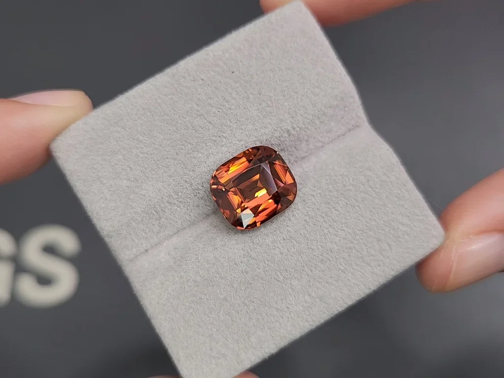 Zircon orange-marron 8,08 carats taille coussin, Sri Lanka Image №4