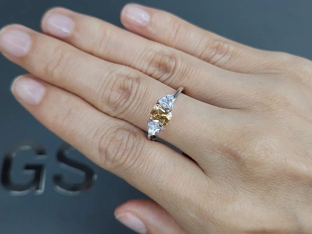 Yellow sapphire radiant cut 0.85 carats, Madagascar Image №5