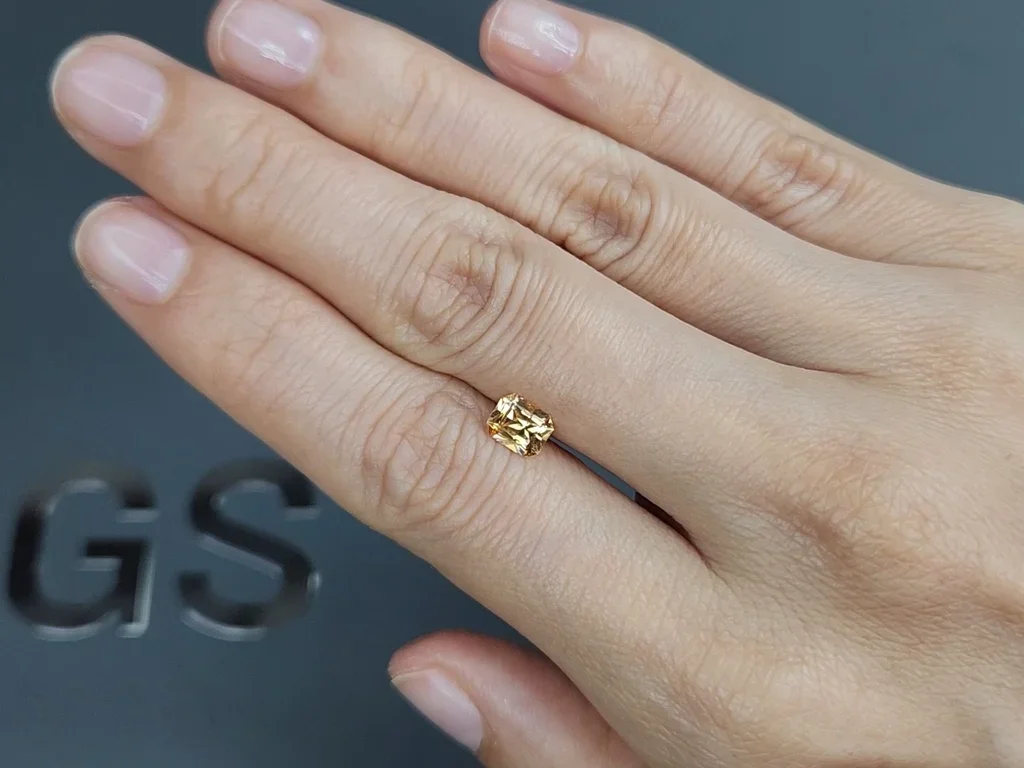 Yellow sapphire radiant cut 0.85 carats, Madagascar Image №2