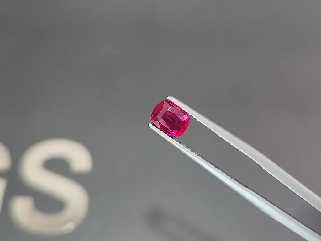 Unheated ruby cushion cut 1.51 carats, Mozambique  Image №3