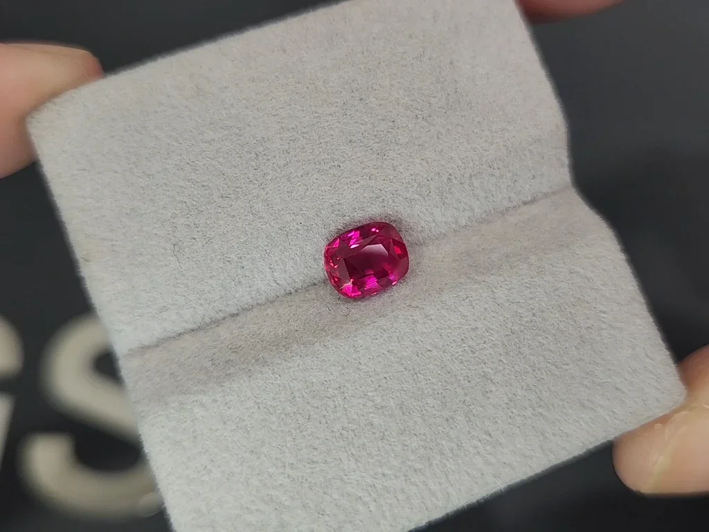 Unheated ruby cushion cut 1.51 carats, Mozambique  Image №4