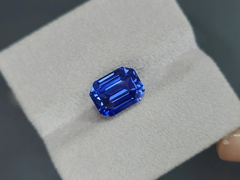 Saphir bleu royal taille octogonale non chauffé 7,62 ct, Madagascar Image №4