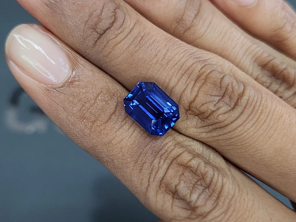 Saphir bleu royal taille octogonale non chauffé 7,62 ct, Madagascar Image №2
