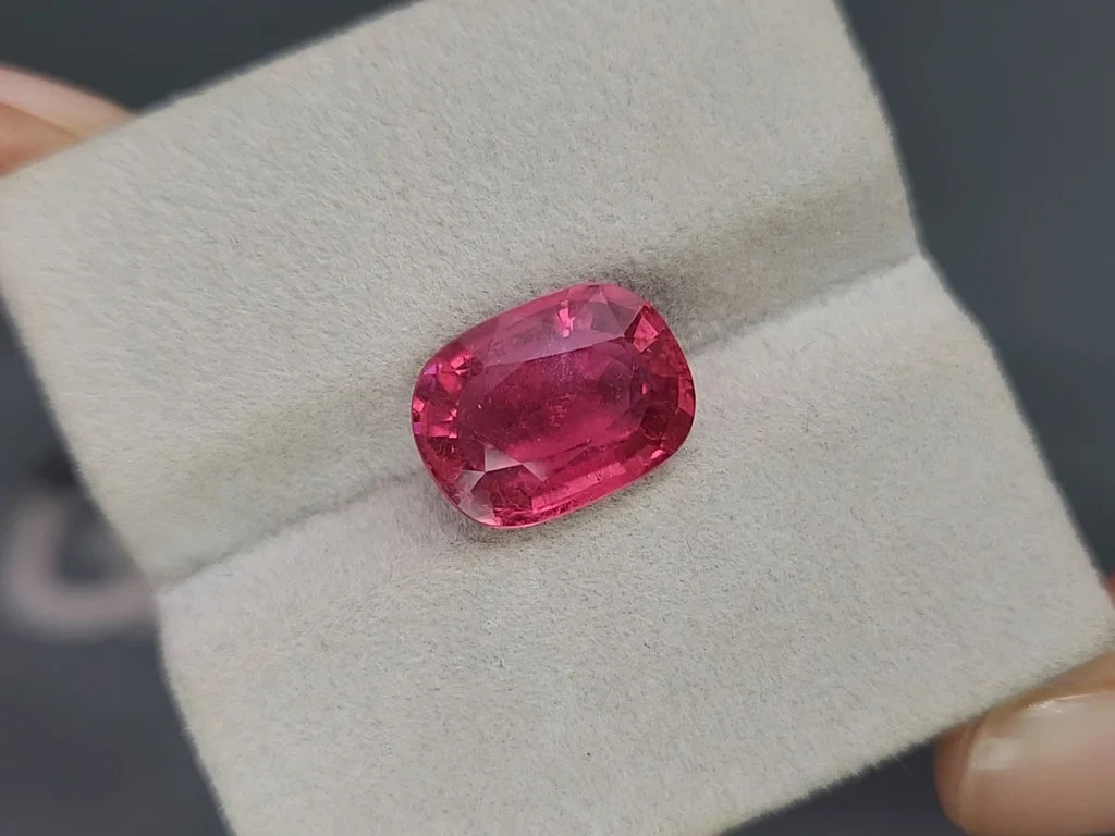 Tourmaline rubellite cushion cut 5.84 carats, Africa Image №4