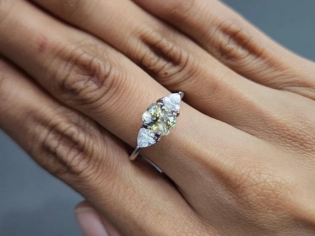 Unheated sapphire Bi-Color radiant cut 1.83 carats, Sri Lanka Image №5