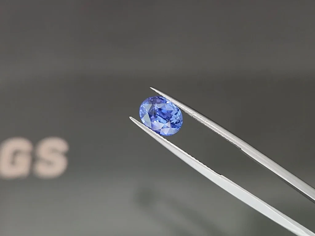 Saphir bleu ovale non chauffé de 2,55 carats, Sri Lanka Image №3