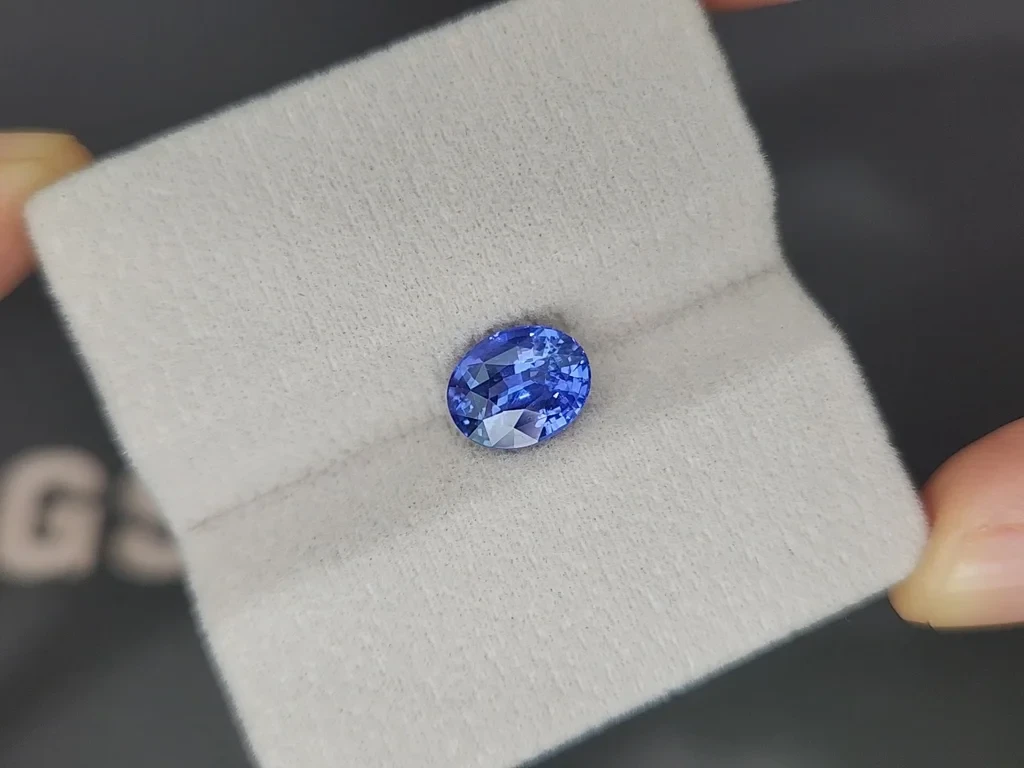 Saphir bleu ovale non chauffé de 2,55 carats, Sri Lanka Image №4