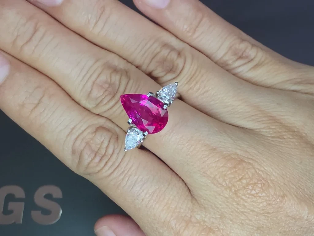 Unheated ruby pink pear cut  5.05 carats, Sri Lanka Image №5