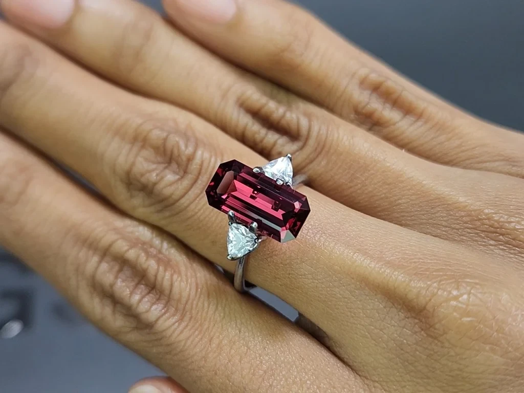 Grenat rhodolite taille octogonale 4,63 carats, Madagascar Image №5